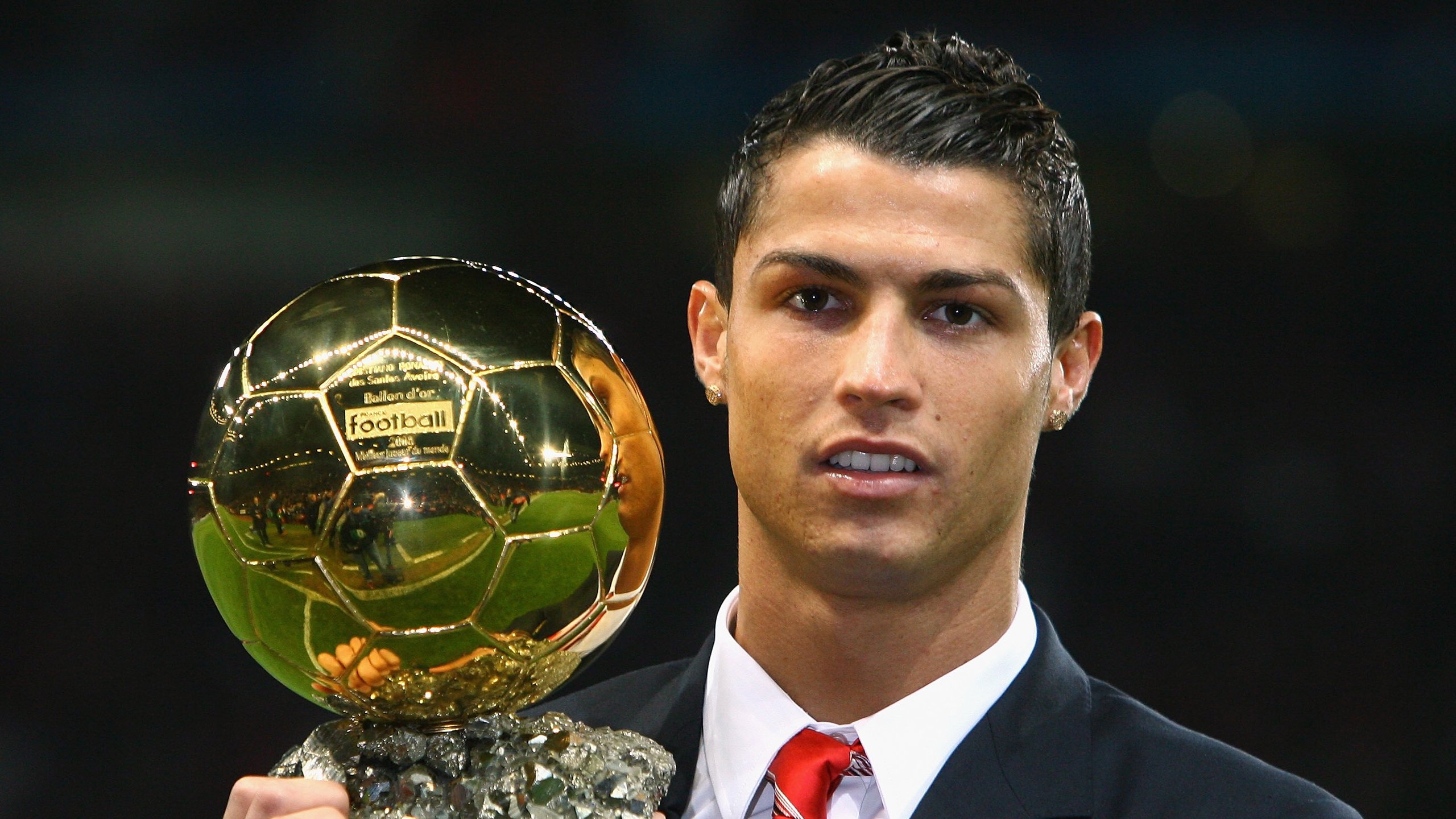 未来联盟：比赛中引入全息投影的可能性探讨，未来全息投影技术